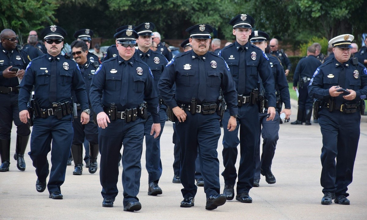 which-country-has-the-best-looking-police-uniform-vote-below